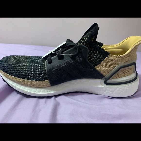 Ultraboost 19 Chalk Black / Raw Sand - Picture 5 of 9